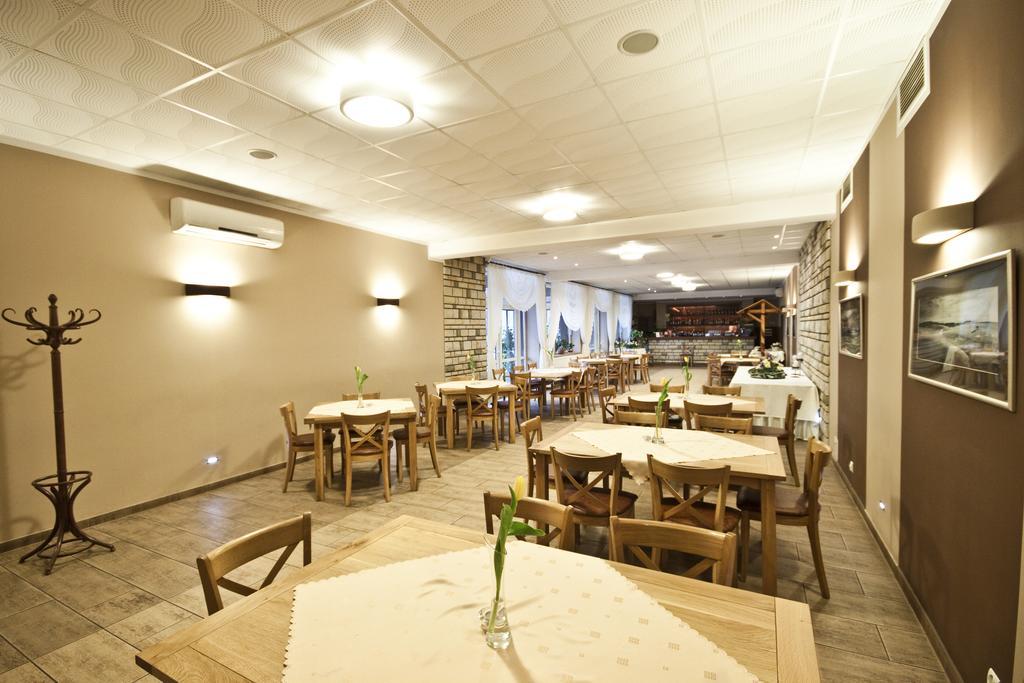 Santana Club Bed and Breakfast Wieleń Zaobrzański Eksteriør billede