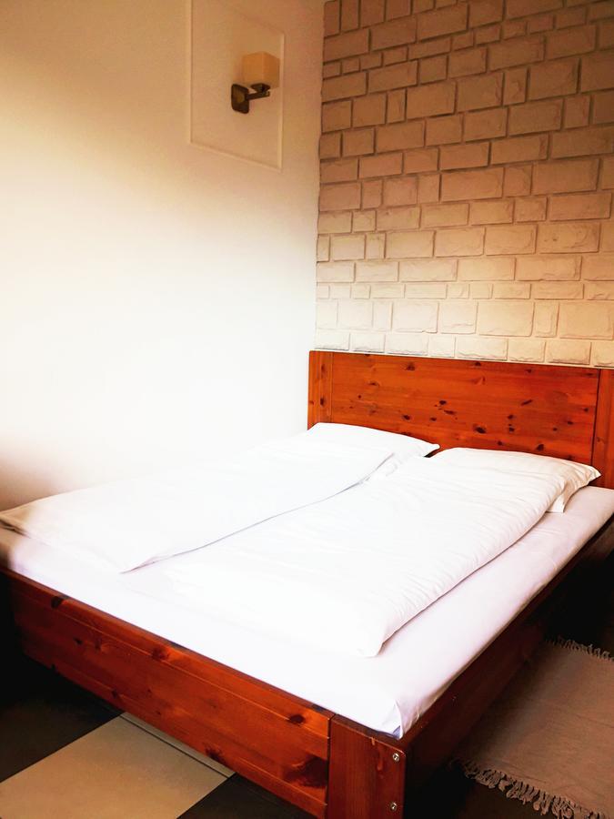 Santana Club Bed and Breakfast Wieleń Zaobrzański Eksteriør billede